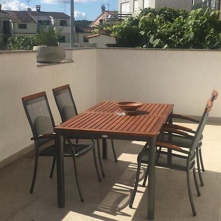 Apartment Lana Vrsar Buitenkant foto